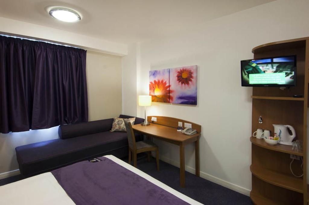 Premier Inn Castleford - Xscape, M62, Jct 32 외부 사진